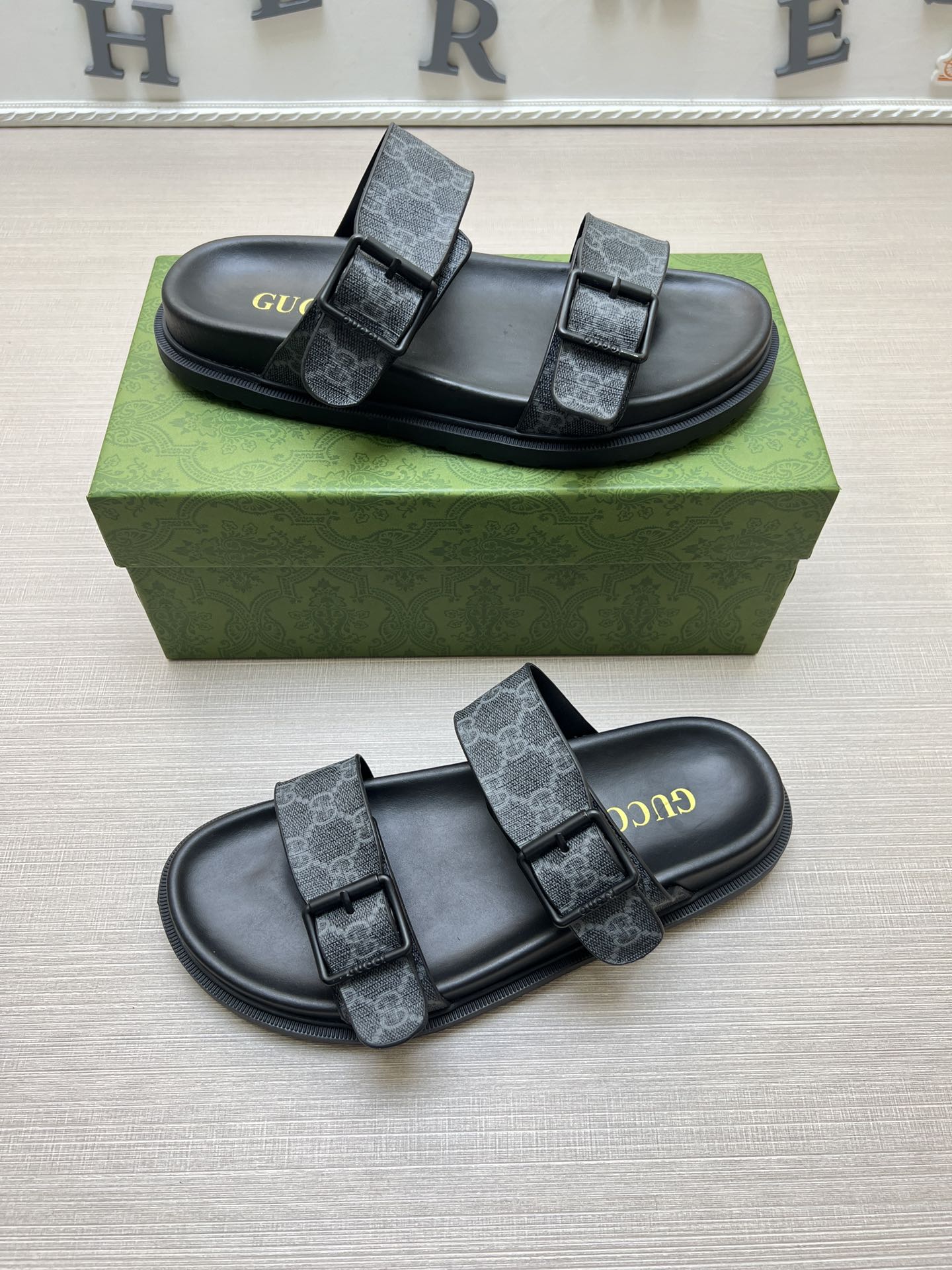 54B92ZDE Stylish slippers