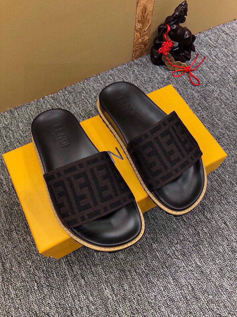 5XF102ZDE Stylish Slippers