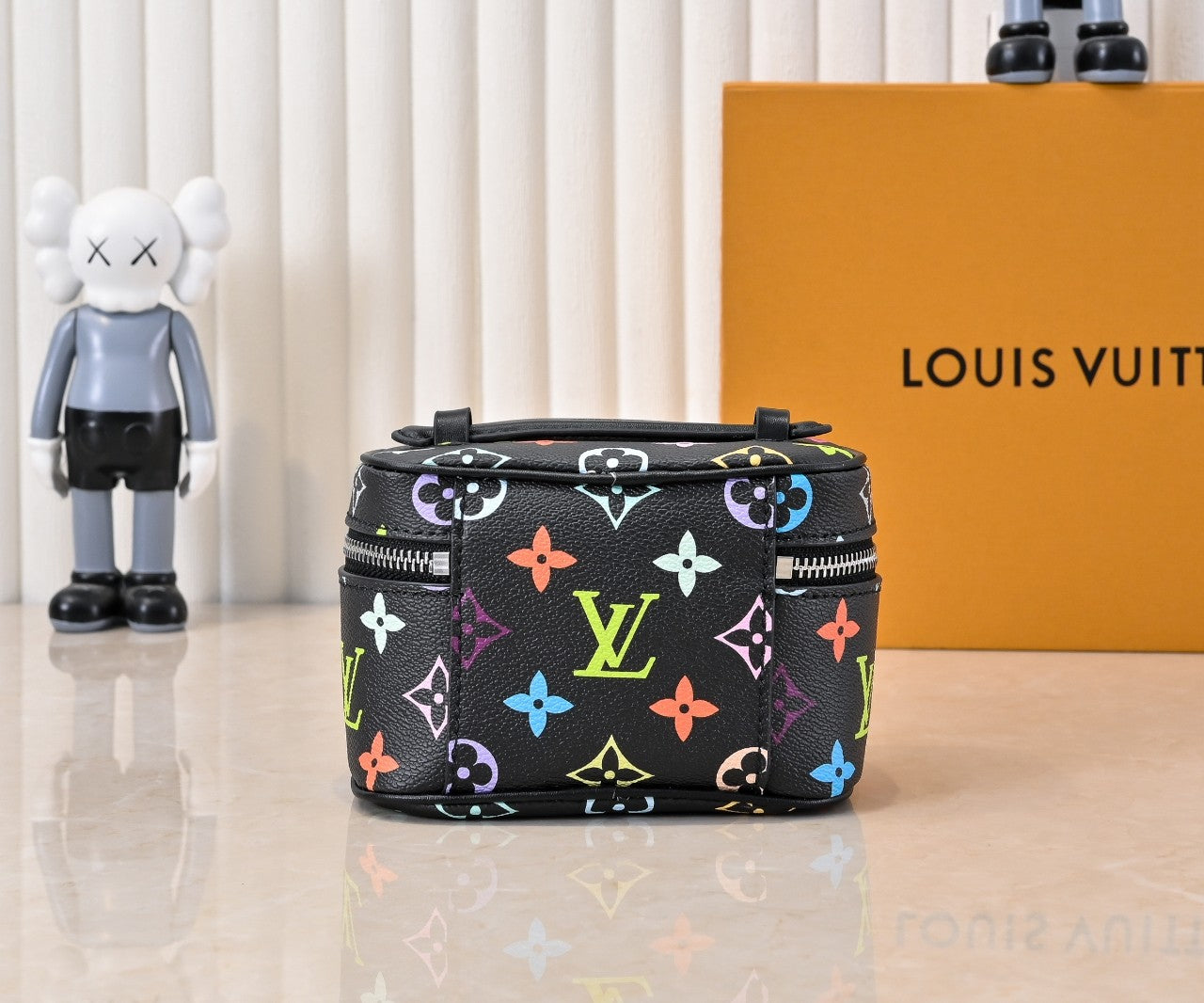 15XE11BDE Stylish leather bag