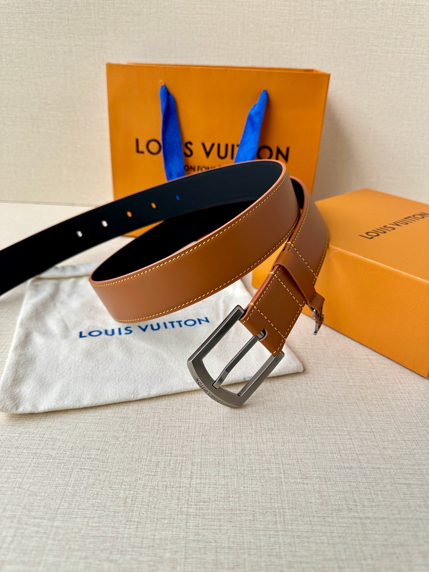 1WE160PDE Stylish High quality belt With full package