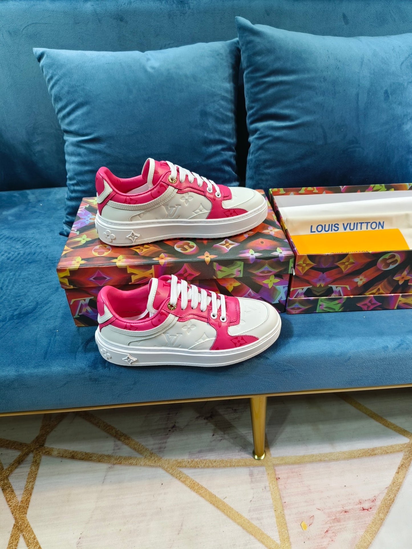 2YE45ZDE Stylish Sneakers