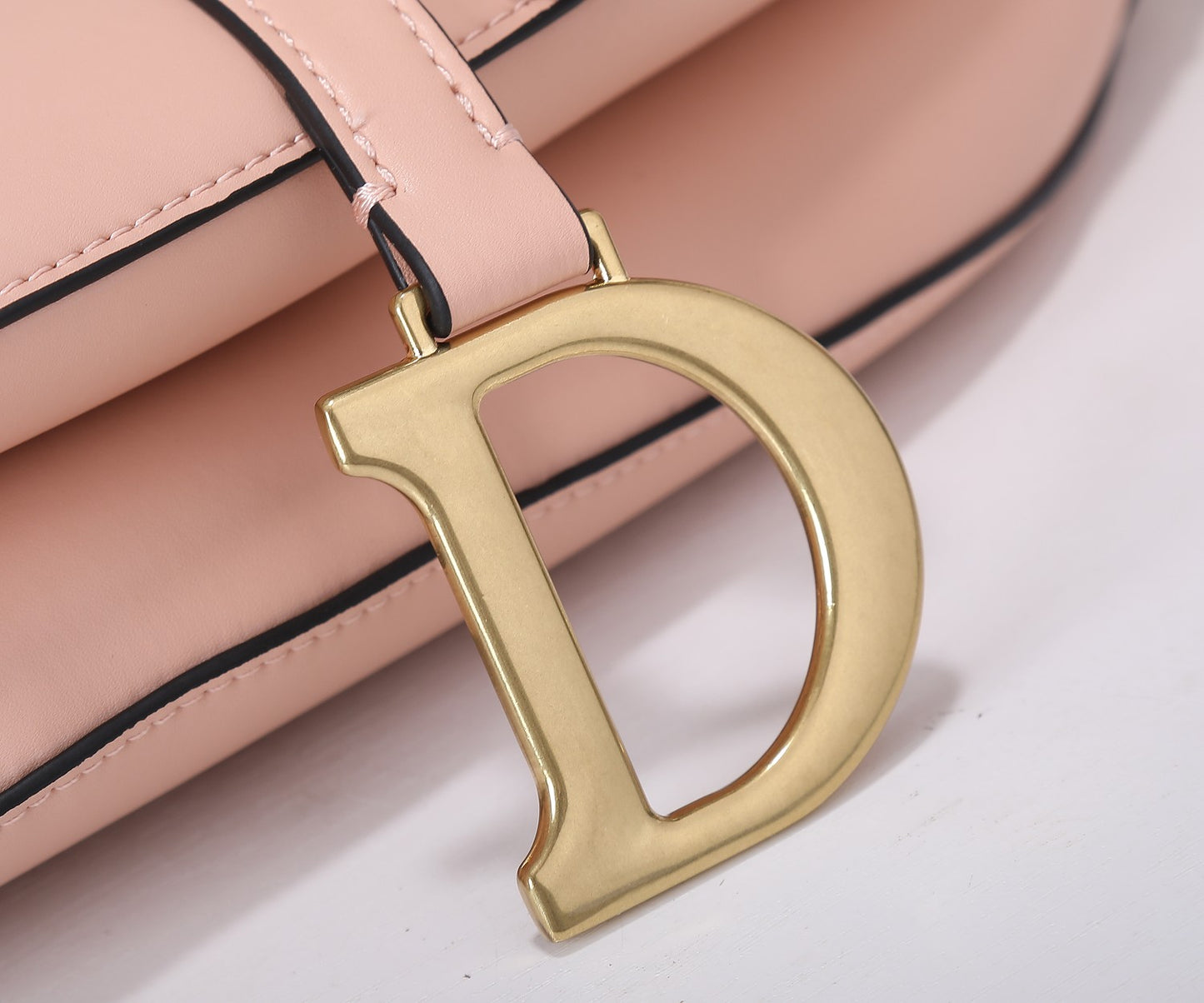 5D11BDE Stylish leather bag