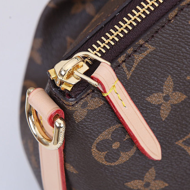 2E7BDE Stylish leather bag