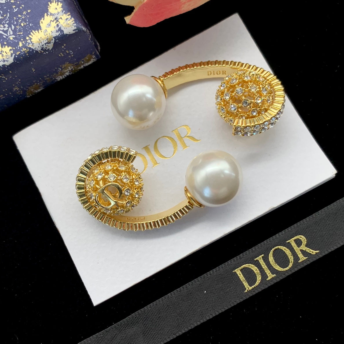 1ND43EDE Stylish Earrings