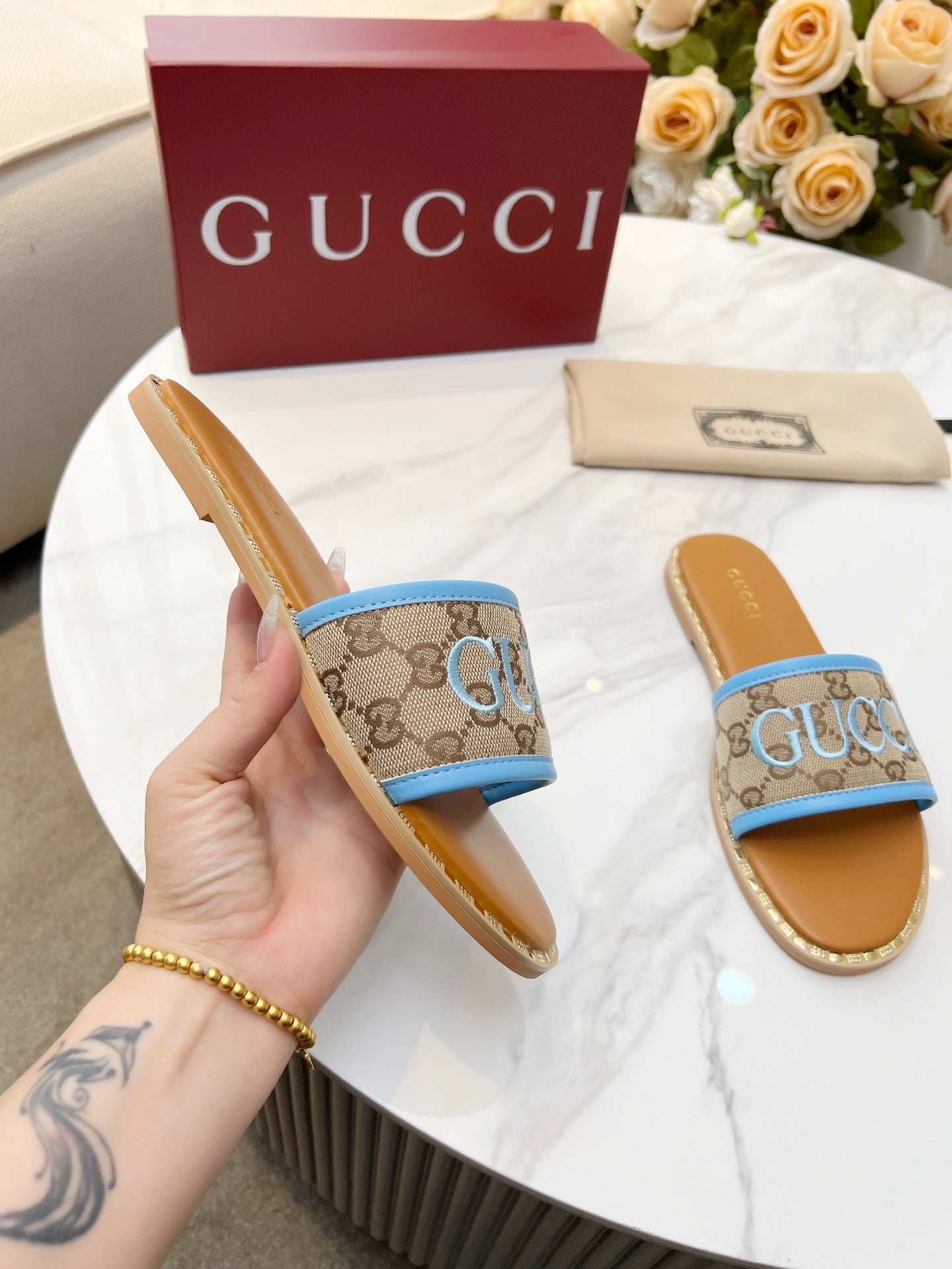 255QB29ZDE Stylish leather Slippers