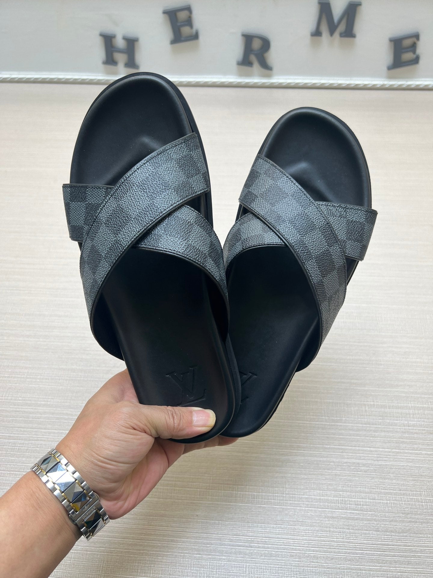 54E59ZDE Stylish slippers