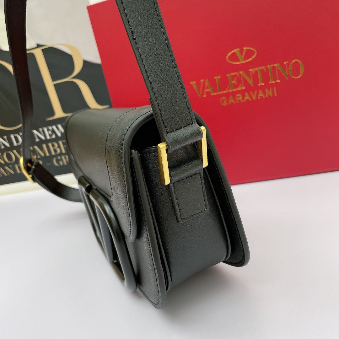 5A45BDE Stylish leather bag