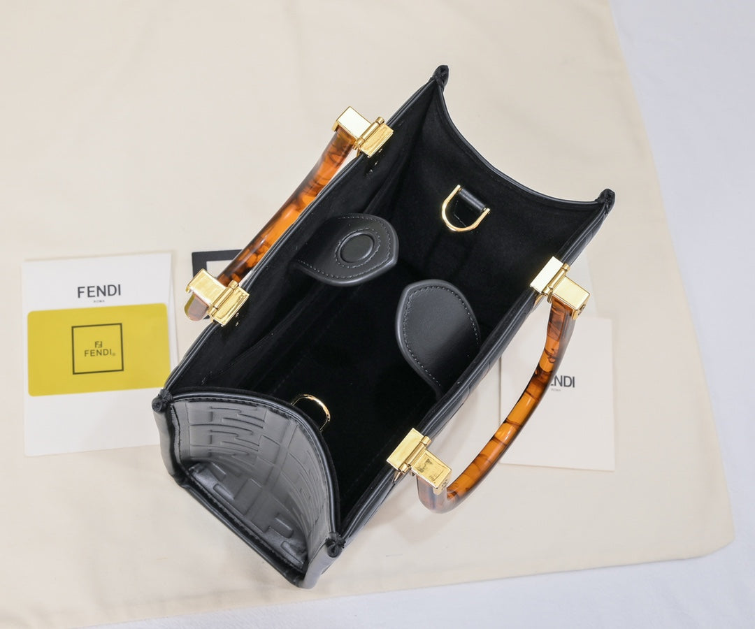 2XF23BDE Stylish leather bag