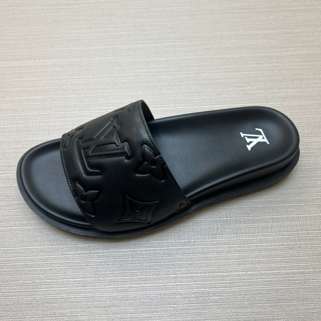 54E3ZDE Stylish slippers
