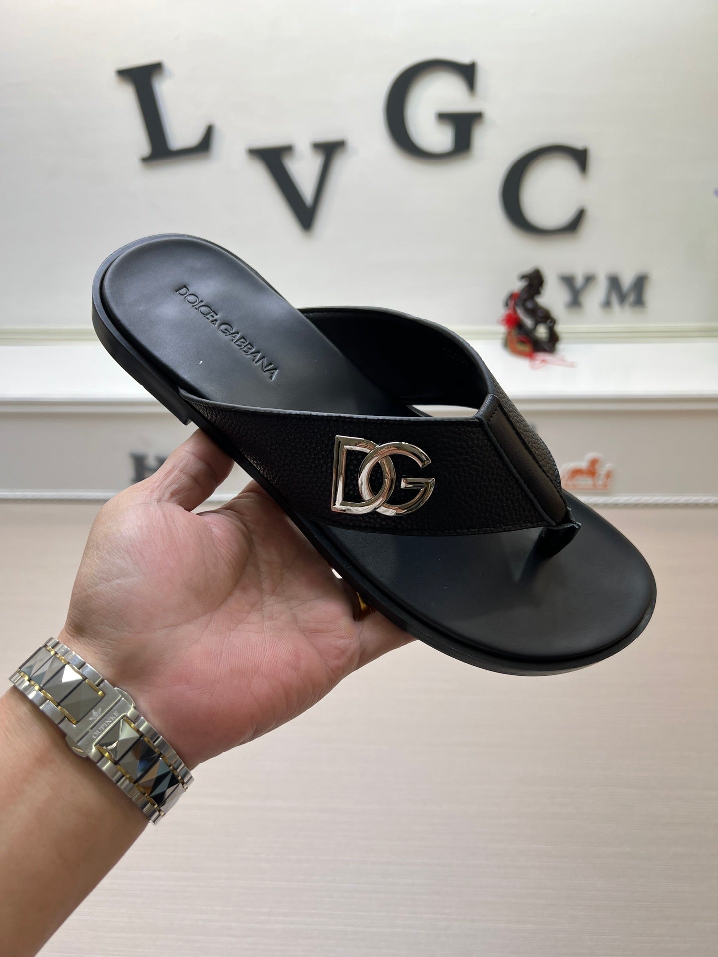 54A101ZDE Stylish slippers