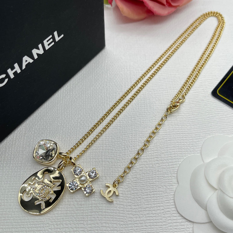 14C916DE Stylish Necklaces