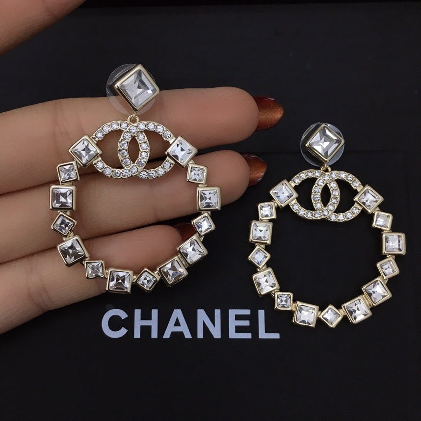 14C745EDE Stylish Earrings