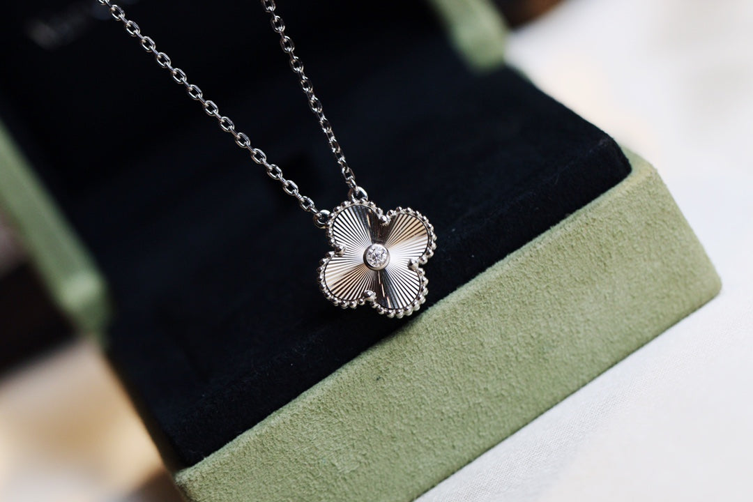 5XVA161XDE Stylish High quality jewelry