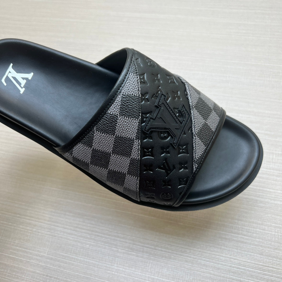 54E2ZDE Stylish slippers