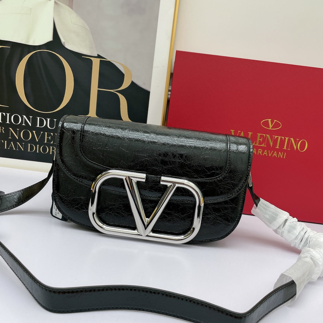 5A45BDE Stylish leather bag