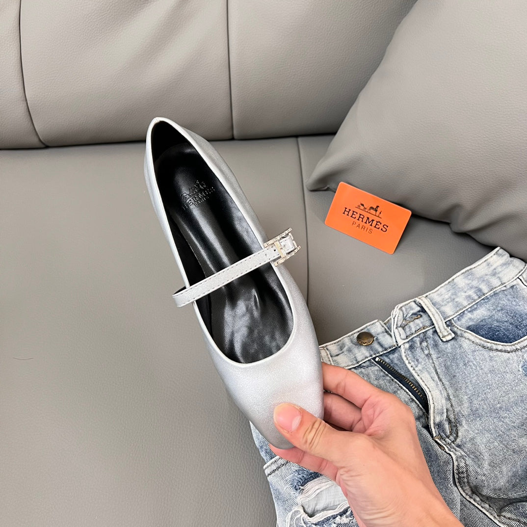 1JE1ZDE Stylish leather boots