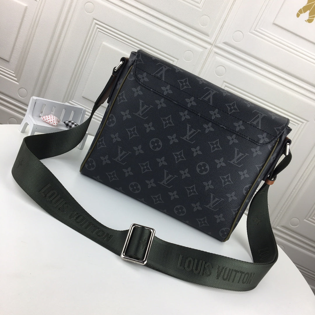 1XE421BDE Stylish leather bag