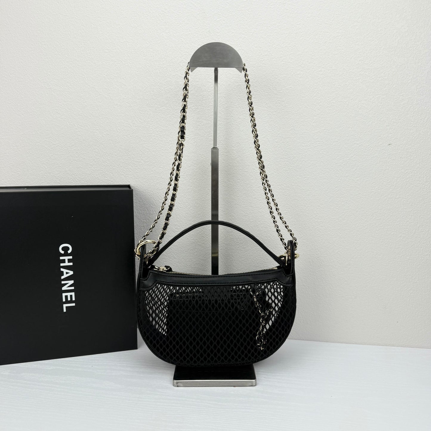 15RC48BDE Stylish leather bag