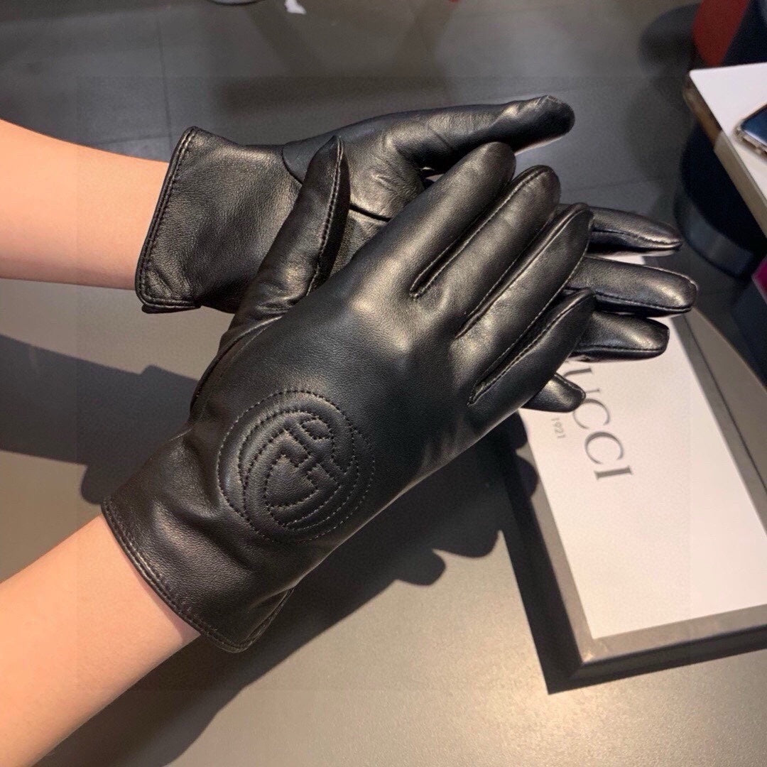 14B16SDE Stylish sheepskin gloves