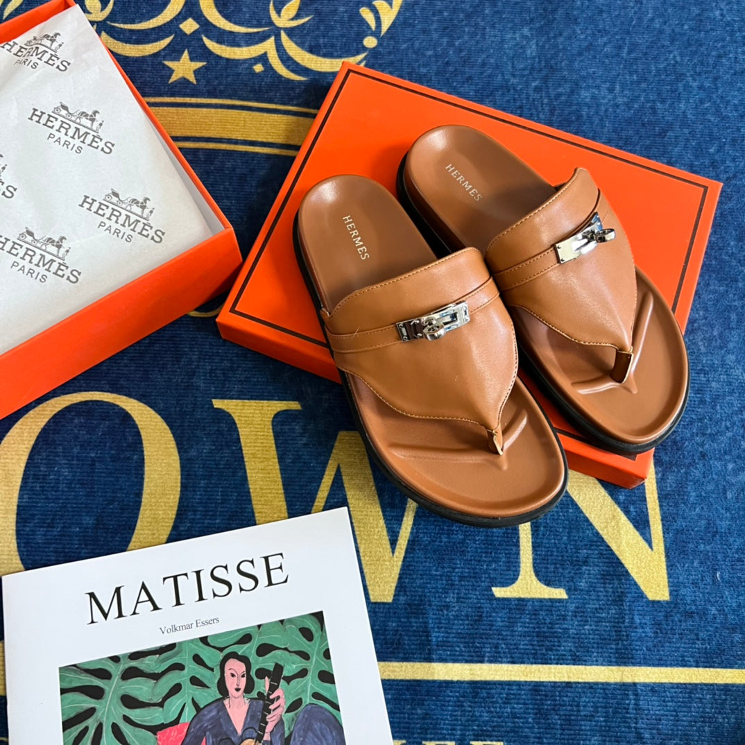 14H3ZDE Stylish Slippers