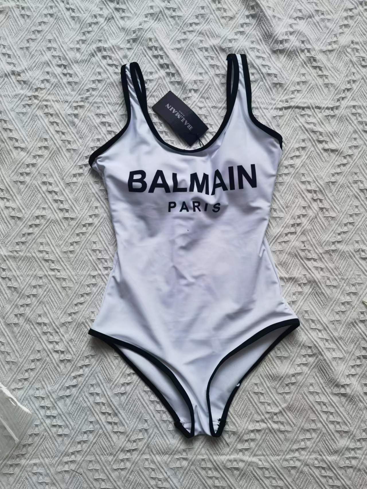 14A157YDE Stylish Bikini swimsuit