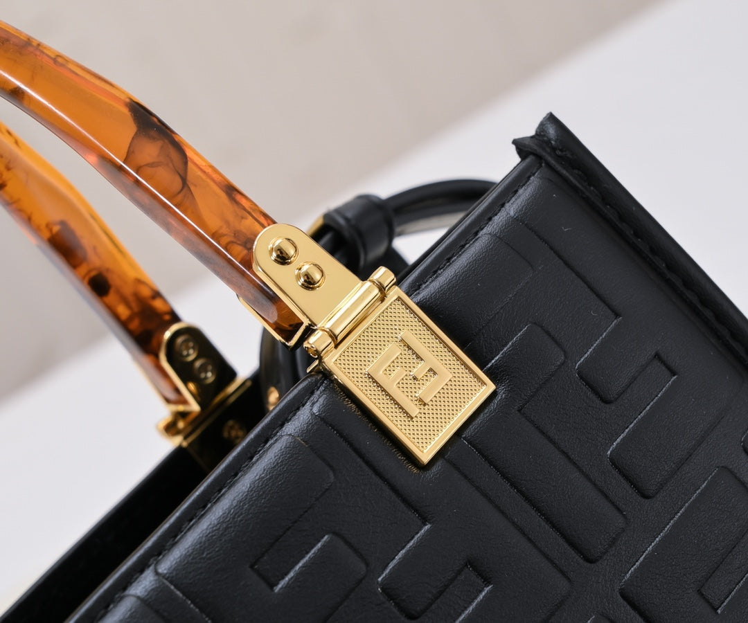 2XF23BDE Stylish leather bag