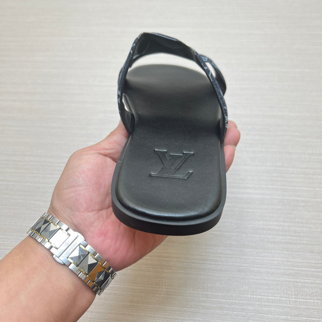 54E32ZDE Stylish slippers
