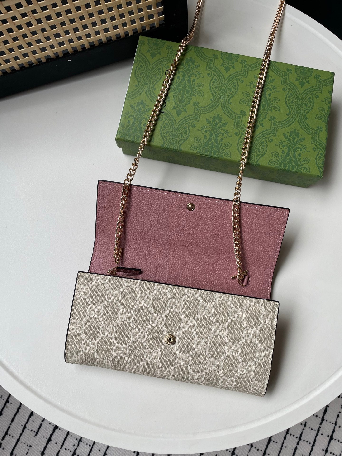 15RB71BDE Stylish leather bag