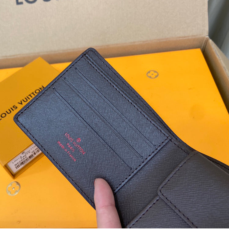 3E06BDE Stylish leather wallets