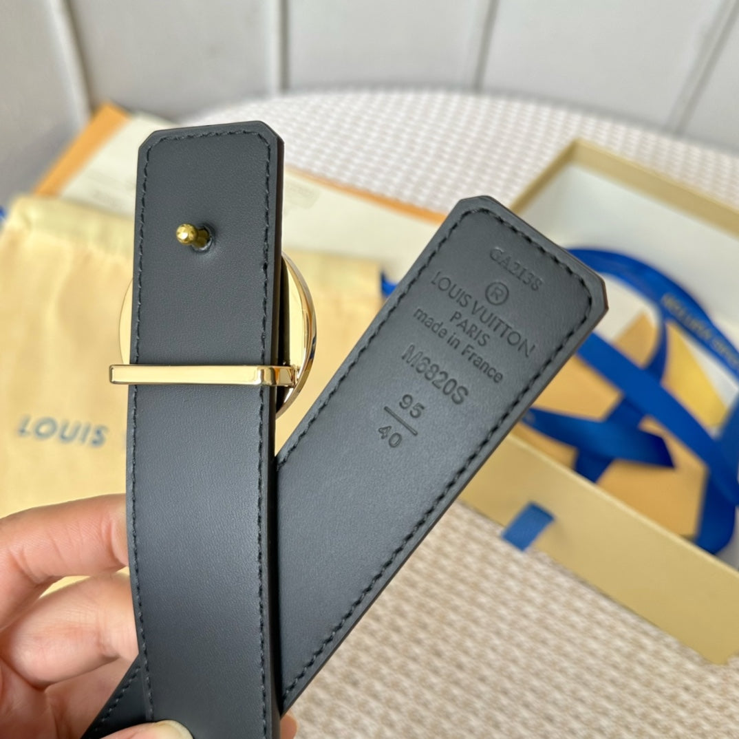 14E128PDE Stylish High quality belt With full package