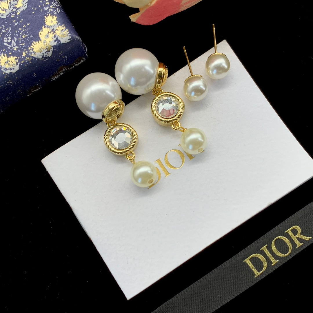 1ND44EDE Stylish Earrings