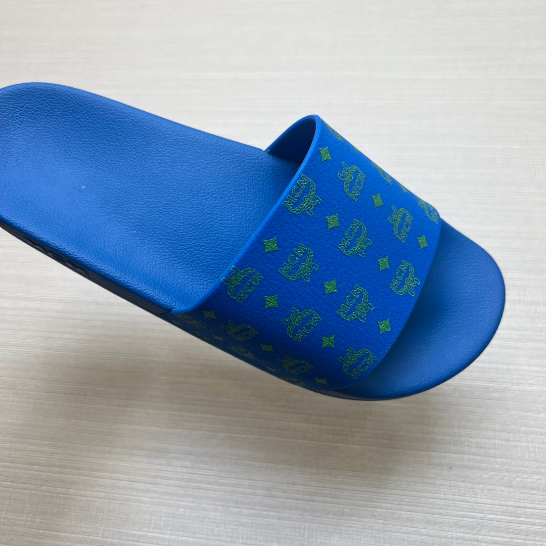 54M47ZDE Stylish slippers
