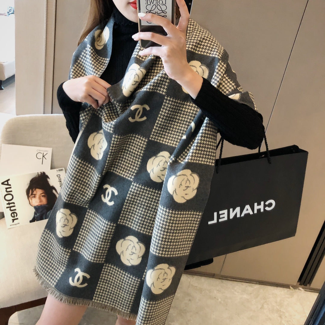 175RC36WDE Stylish Winter Scarves