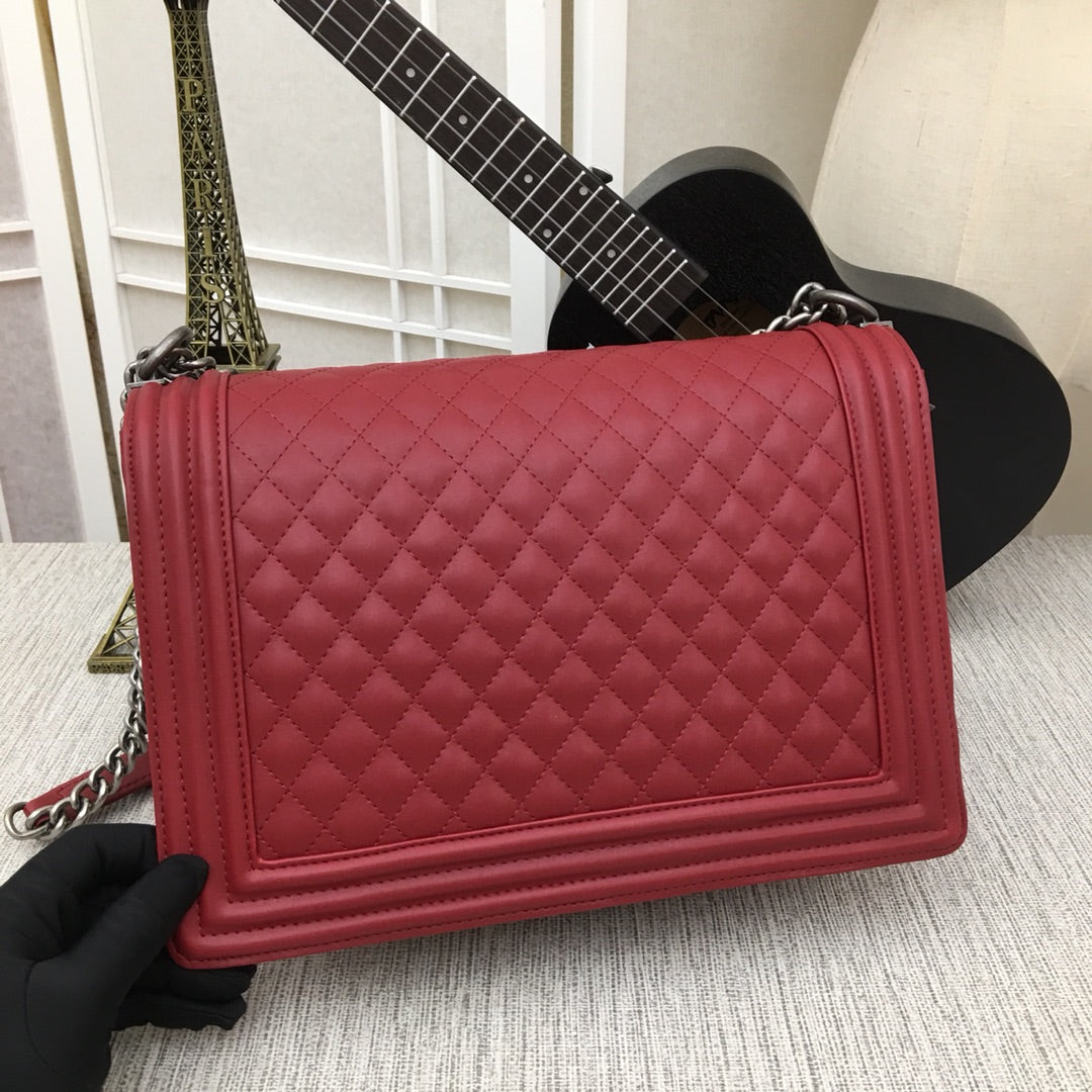 5C60BDE Stylish leather bag