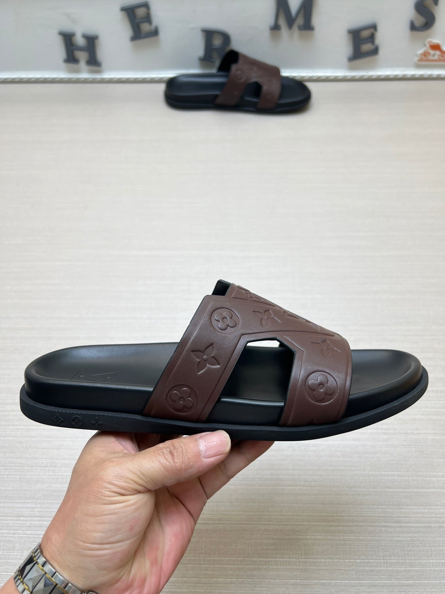 54E66ZDE Stylish slippers