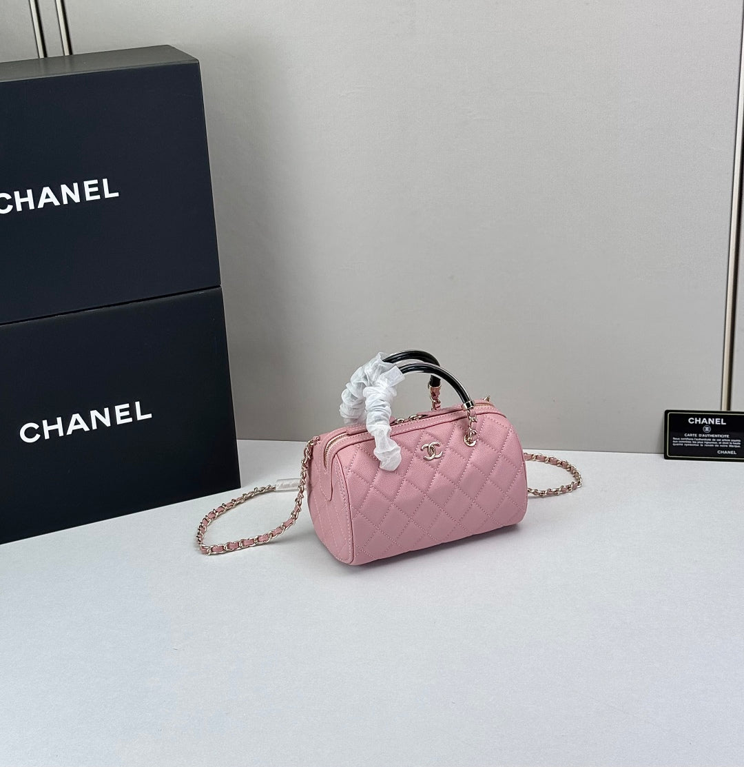 15RC55BDE Stylish leather bag