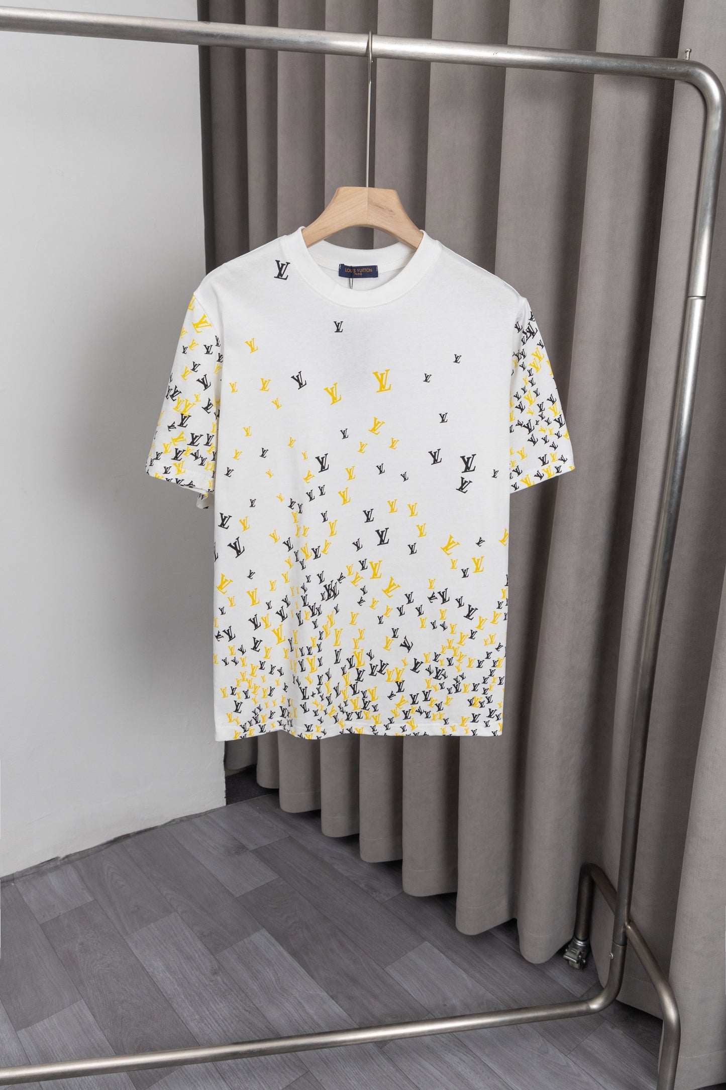 125WE1UDE Stylish T-shirts