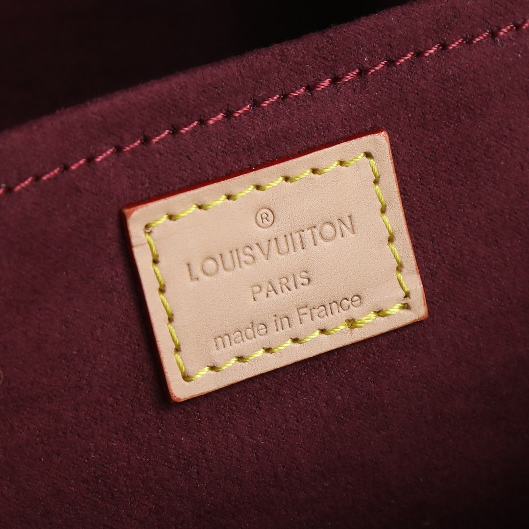 2XE317BDE Stylish leather bag