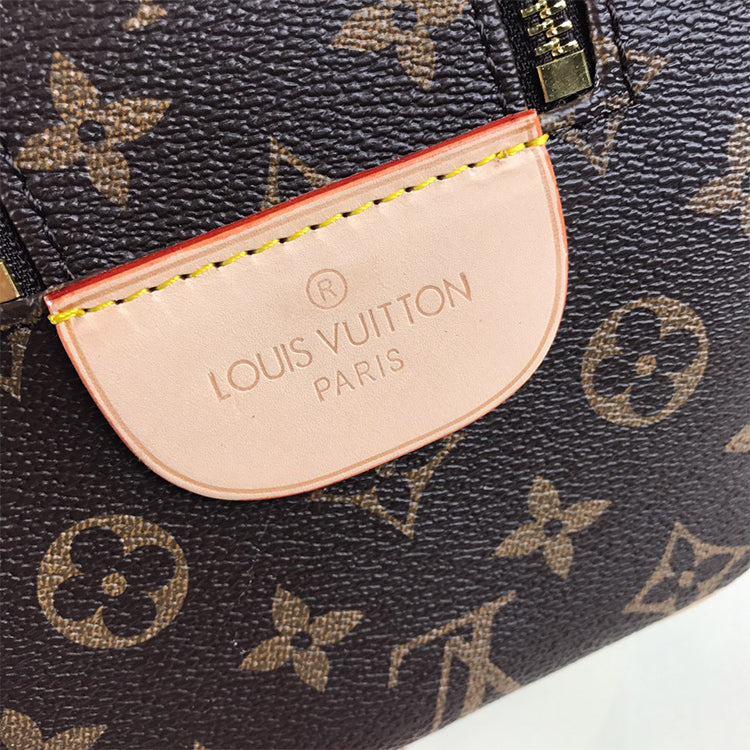 1E870BDE Stylish leather bag