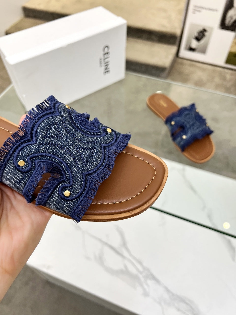 255QA25ZDE Stylish leather shoes