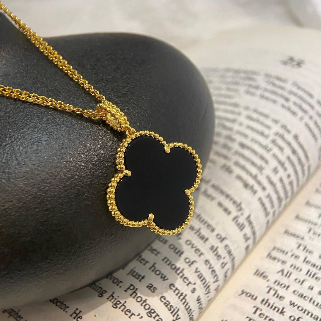 5XVA158XDE Stylish jewelry
