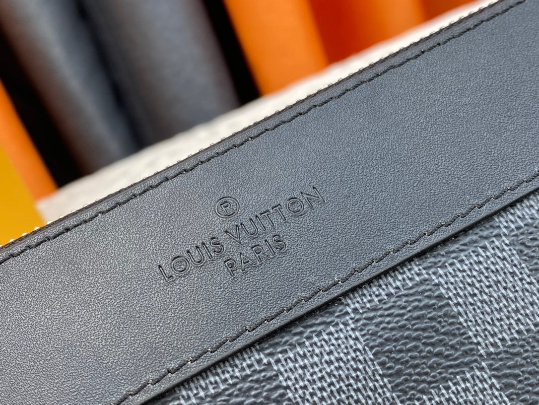 1XE400BDE Stylish leather bag