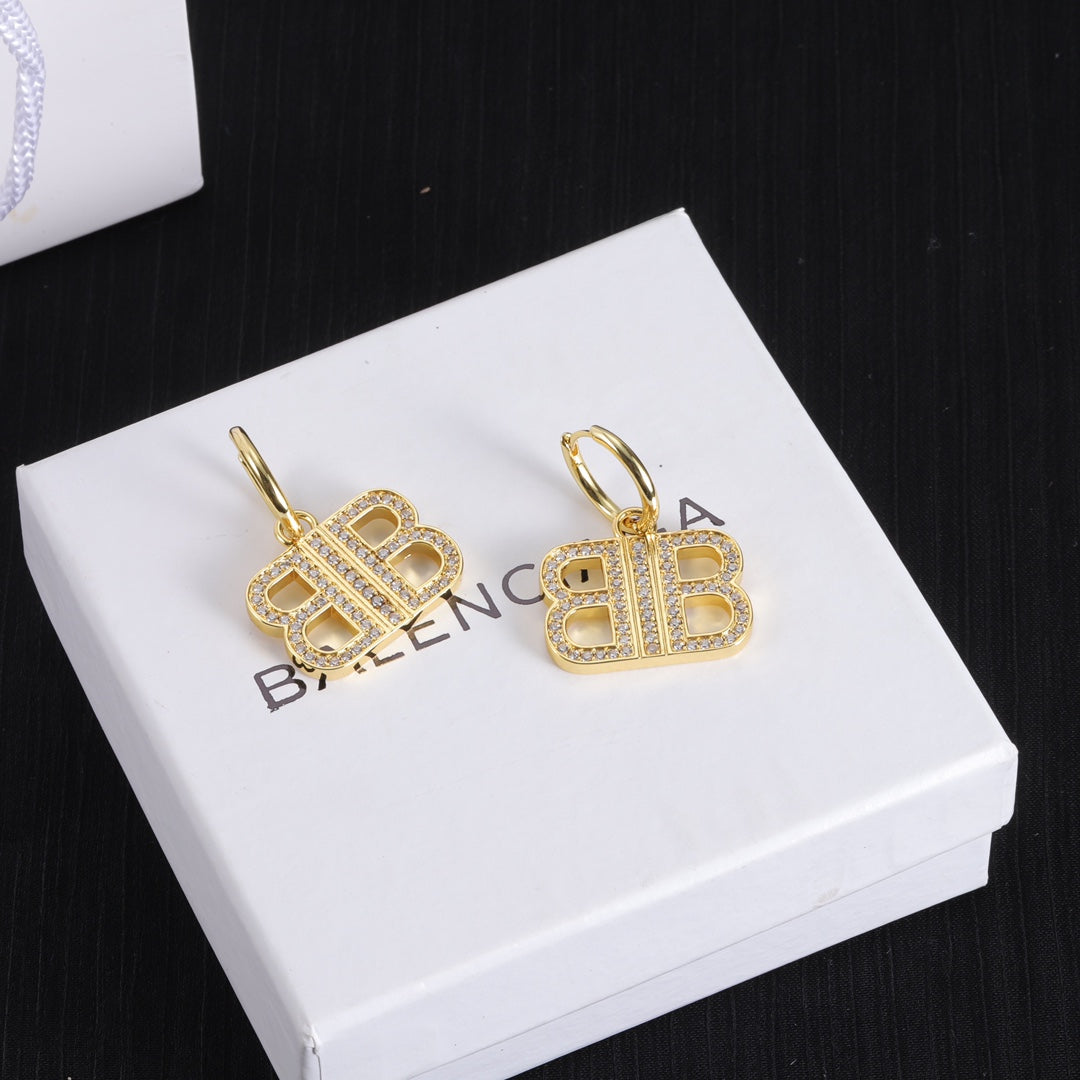 14J131EDE Stylish Earrings