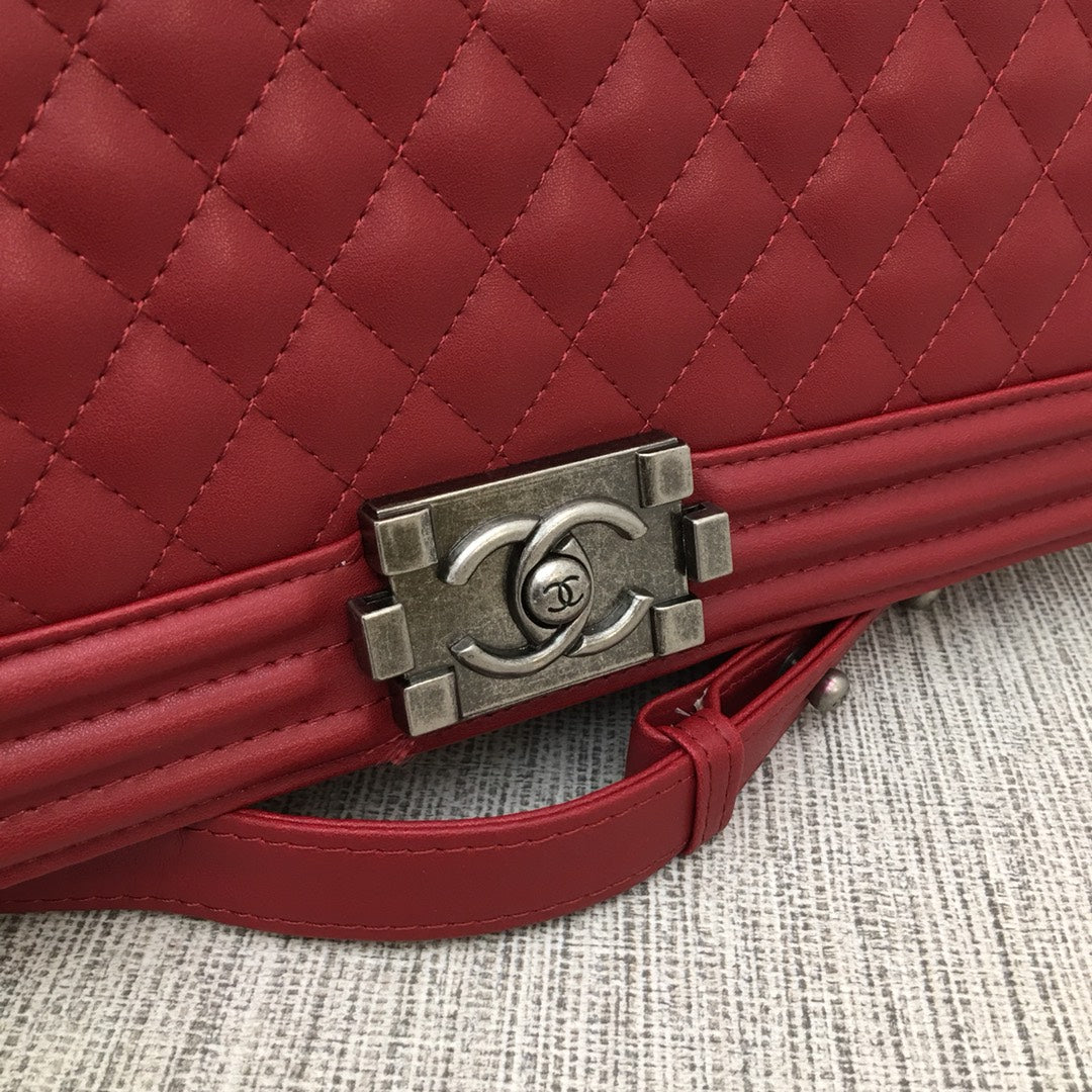 5C60BDE Stylish leather bag