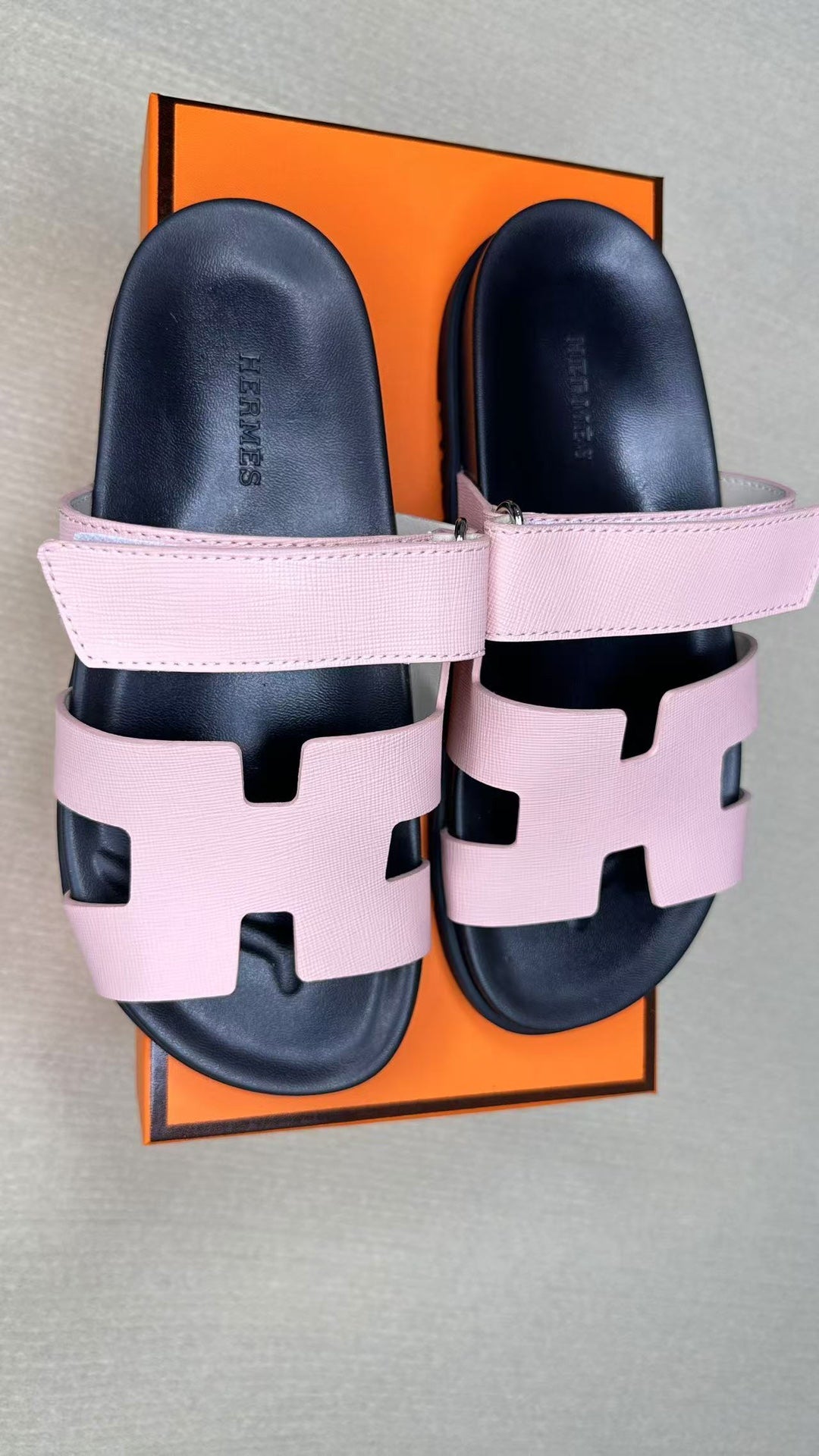 255QH26ZDE Stylish leather shoes