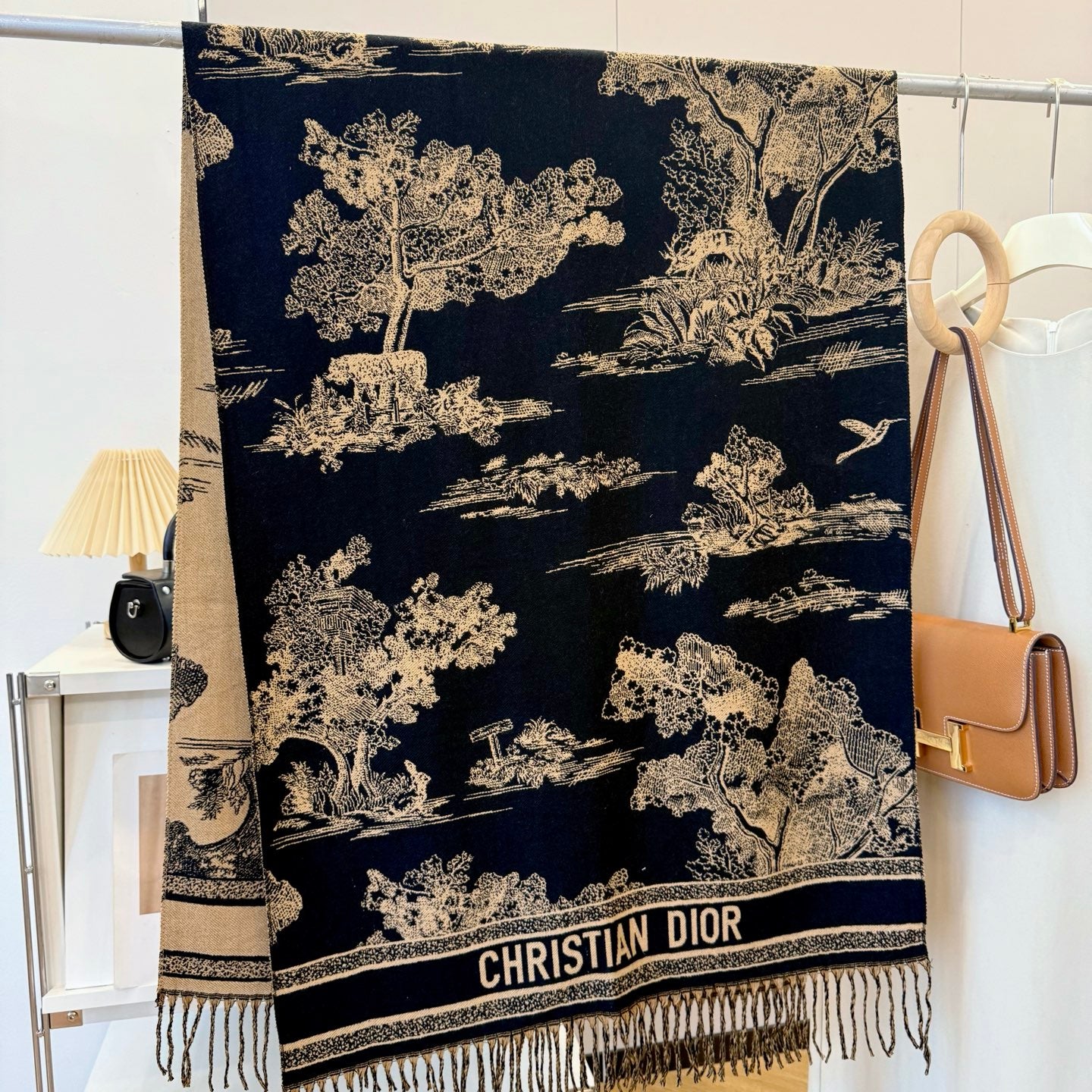 185ZD64WDE Stylish Winter Scarves