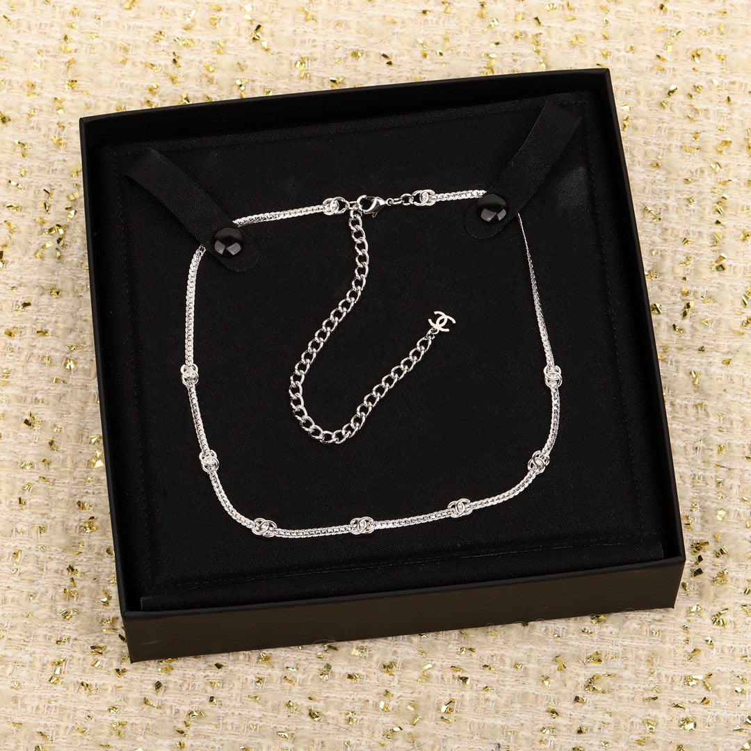 175RC90XDE Stylish Necklace