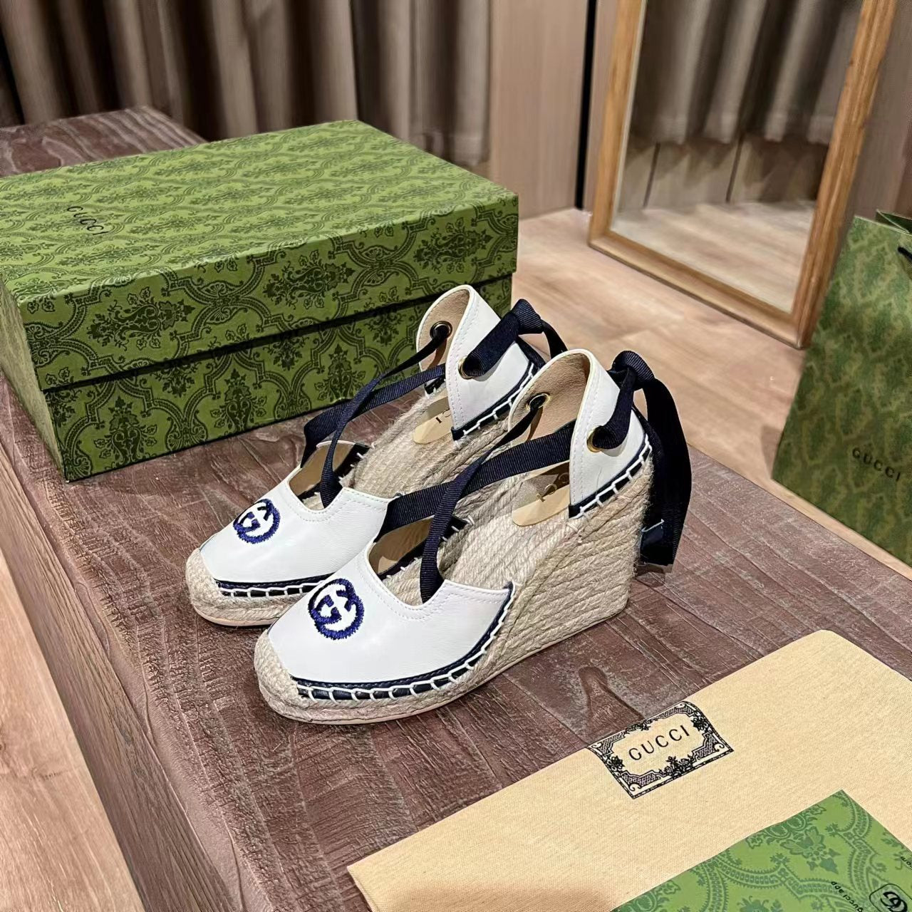 2YB39ZDE Stylish leather High heels