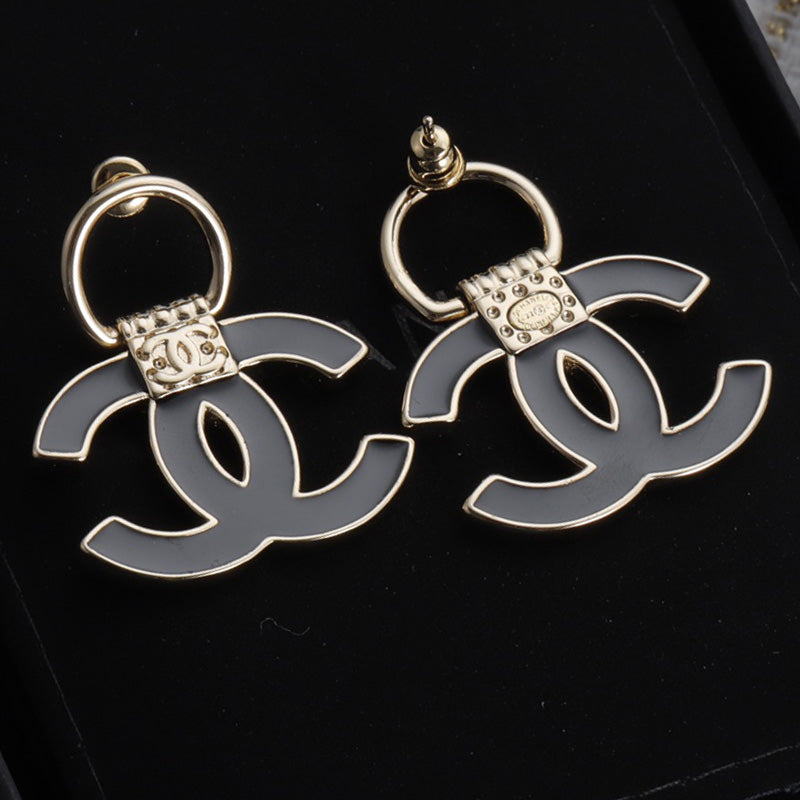 1YC5EDE Stylish Earrings
