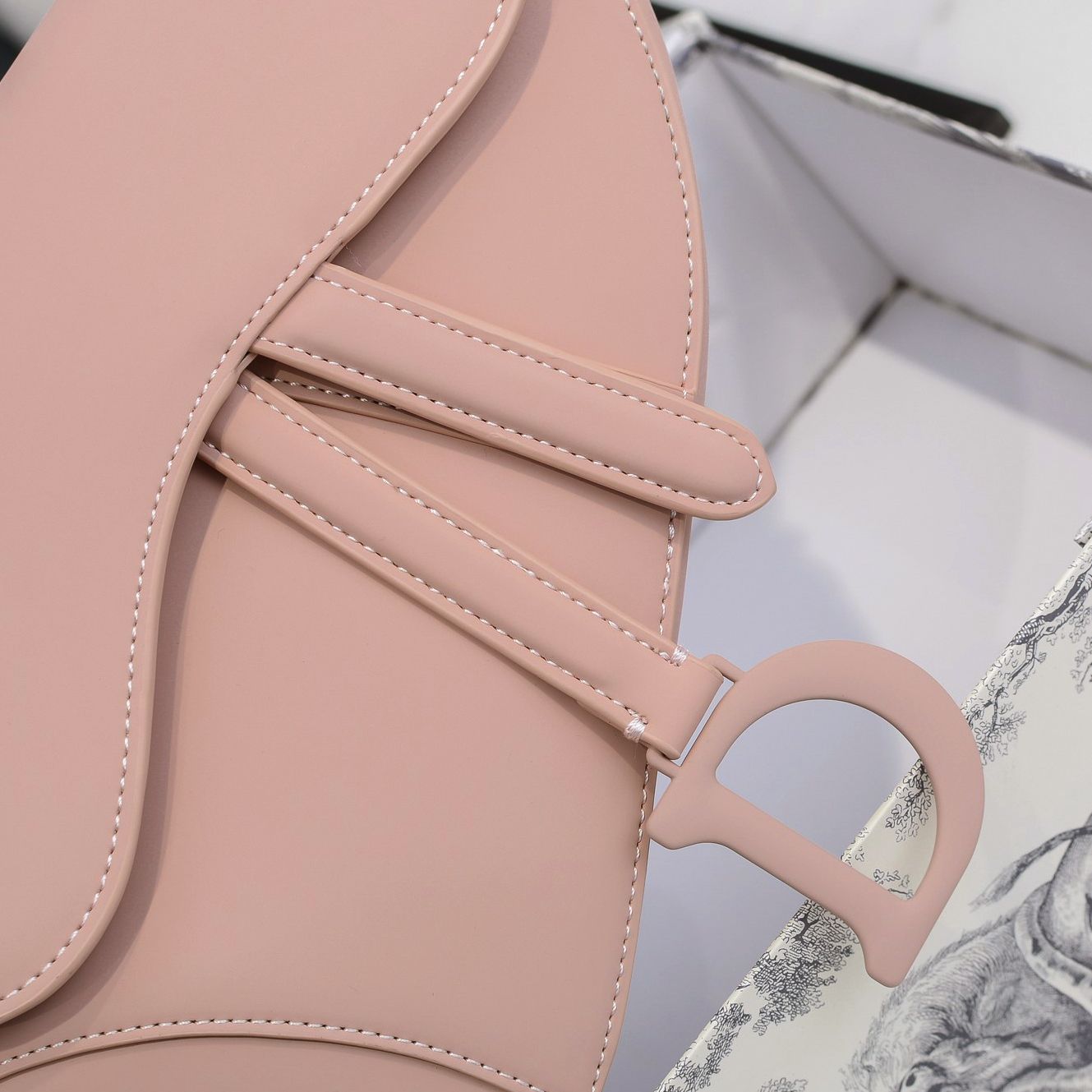 5D10BDE Stylish leather bag